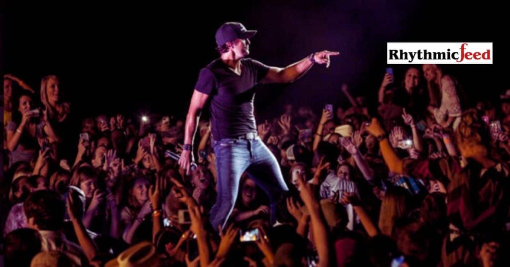 How popular is Luke Bryan